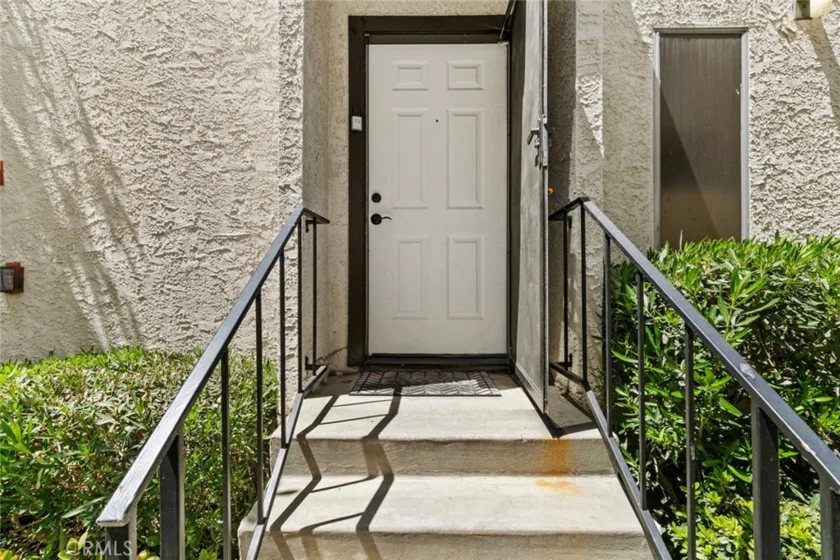 8801 Cedros Avenue #7 photo 44