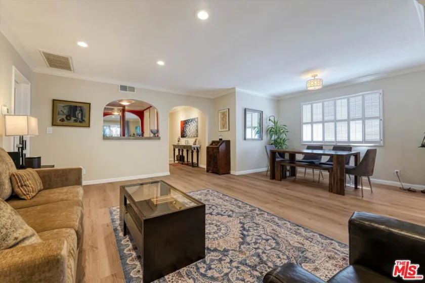 1734 N Fuller Avenue #307 photo 2