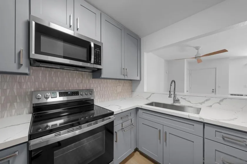 3266 Ashford Street #M photo 5
