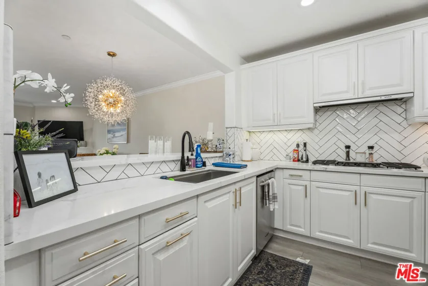 1000 E Ocean Boulevard #104 photo 20