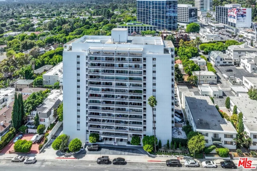 999 N Doheny Drive #312 photo 19