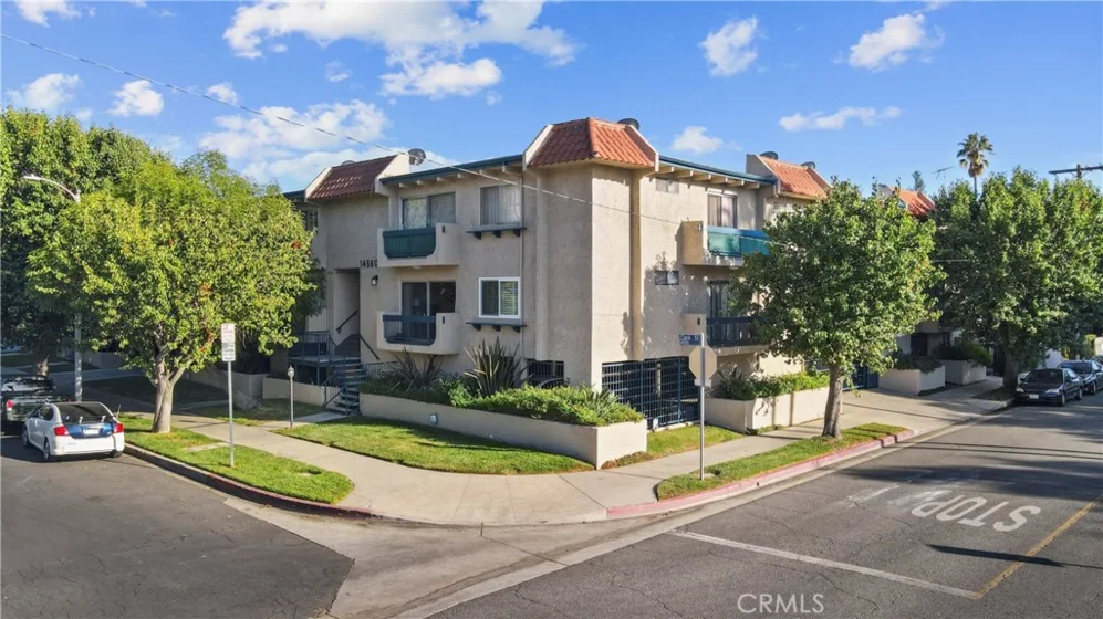14560 Clark Street #107 photo 1