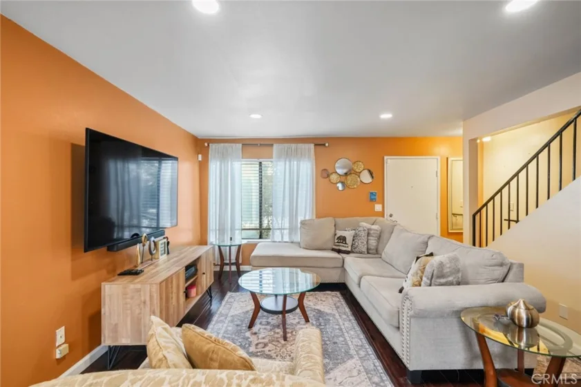11401 Berendo Avenue #6 photo 13