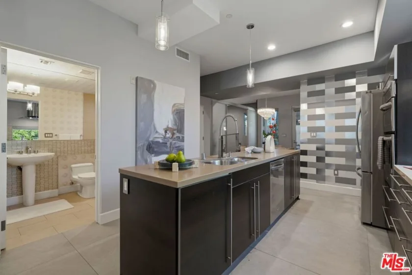 1250 N Harper Avenue #302 photo 8