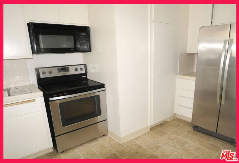 10747 Wilshire Boulevard #1105 photo 6
