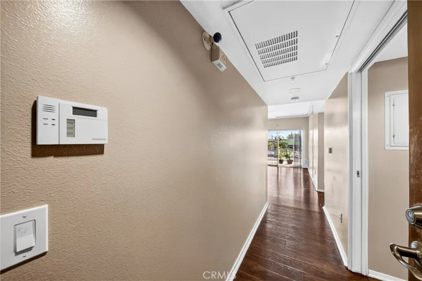 11124 Burbank Boulevard #108 photo 31