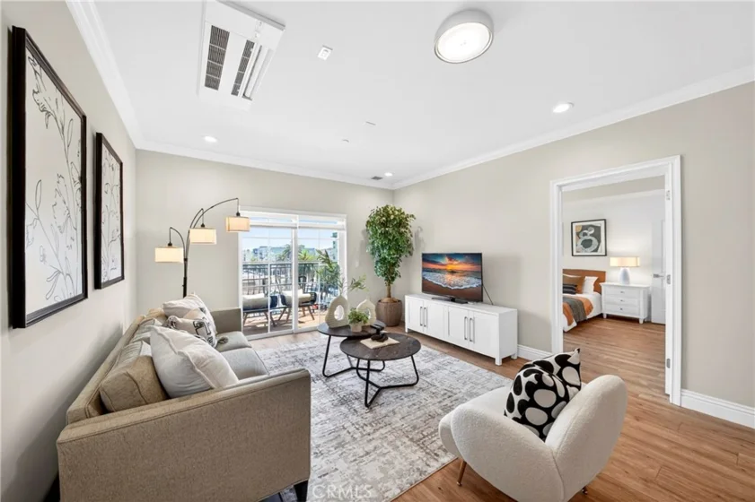 944 S Serrano Avenue #306 photo 34