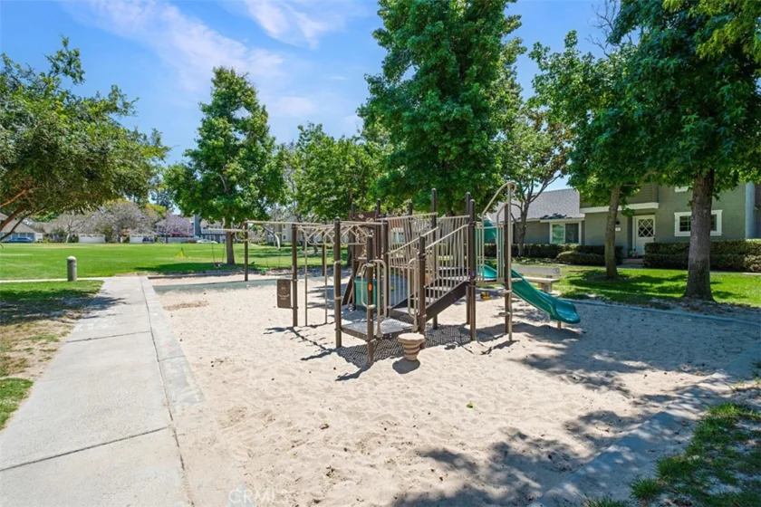 58 Clearbrook photo 46