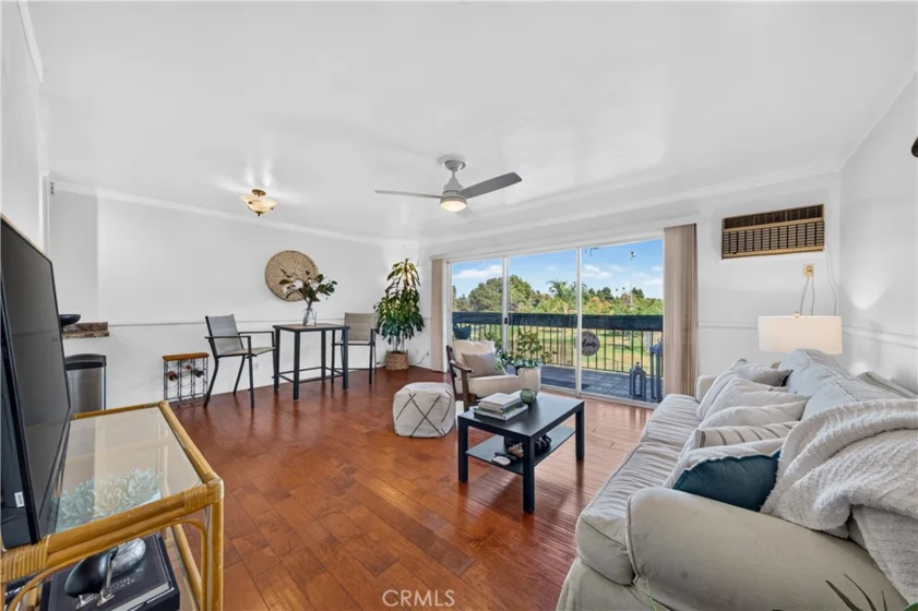 1061 Park Avenue #306 photo 1
