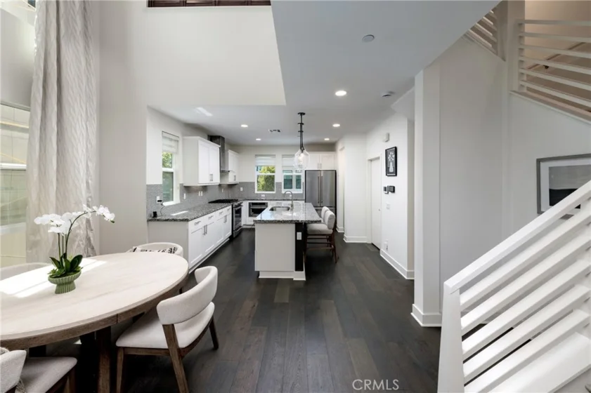 1675 Grand View photo 10
