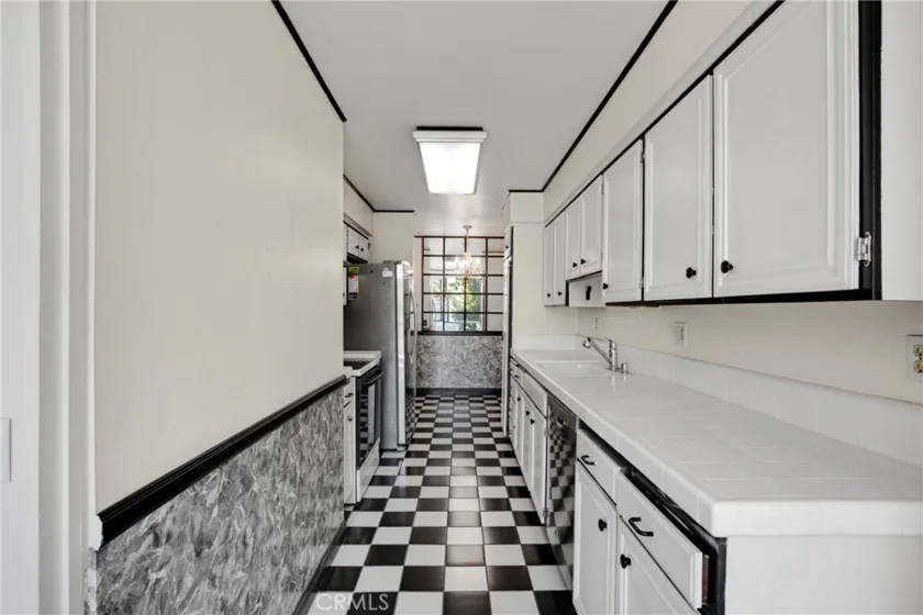 1340 S Beverly Glen Boulevard #211 photo 19