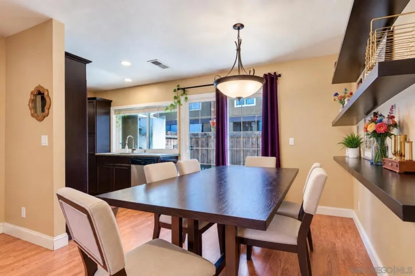 310 Sun Court photo 5