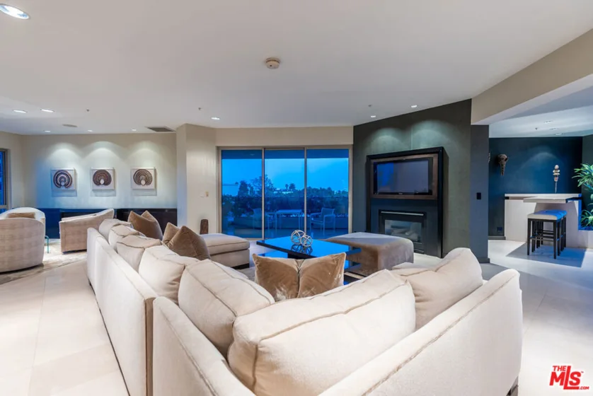 10490 Wilshire Boulevard #604 photo 1