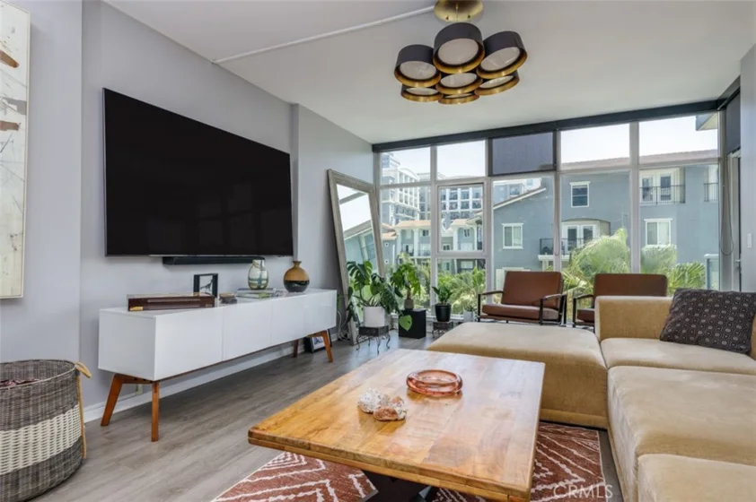 411 W Seaside Way #302 photo 3