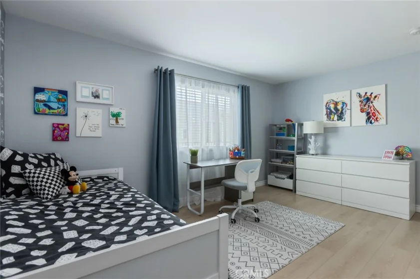 726 Elm Avenue #404 photo 23
