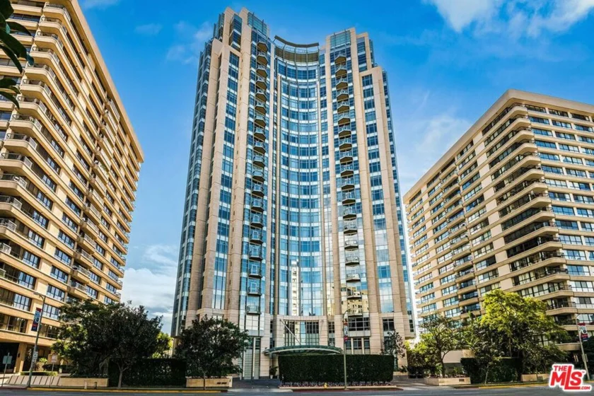10776 Wilshire Boulevard #301 photo 1