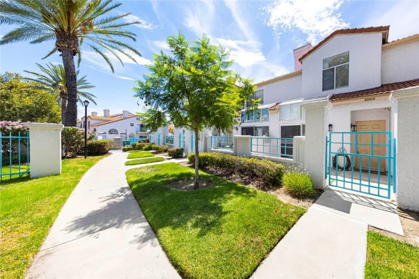 29606 Cara Way photo 1