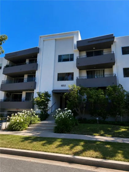 16012 Moorpark #205A photo 31
