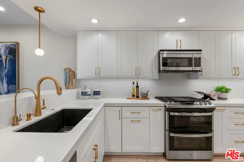 4711 Ambrose Avenue #204 photo 15