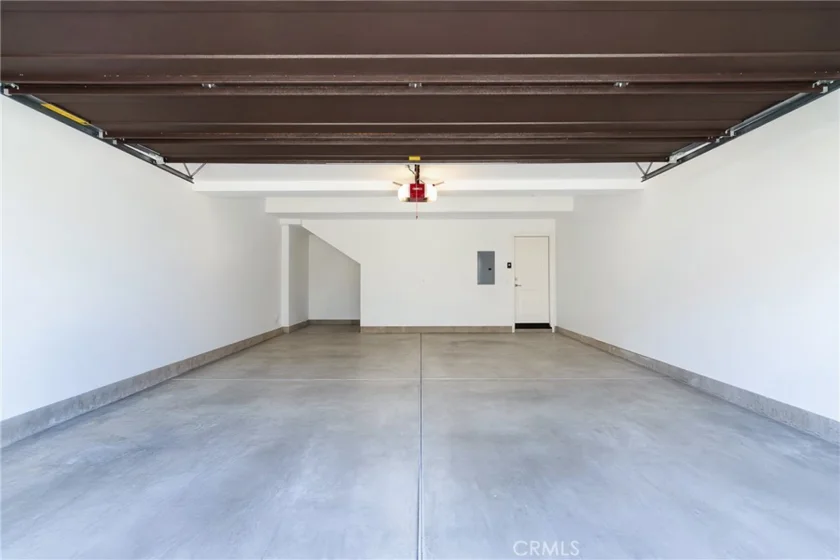 106 Bishop photo 39