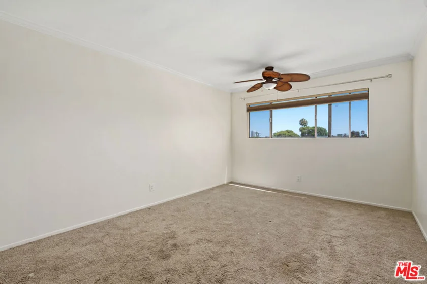 625 N Flores Street #304 photo 14