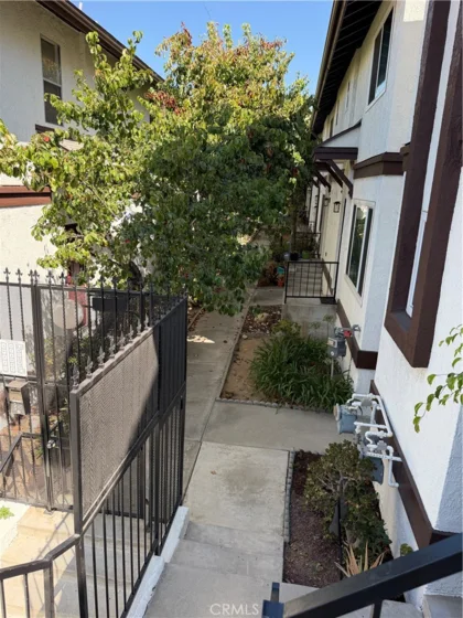 149 S Avenue 54 #13 photo 20