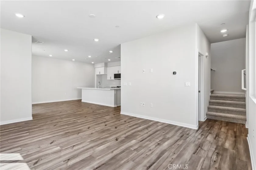 9542 Hannah Way photo 27