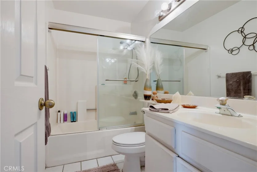 4581 Warner #302 photo 19