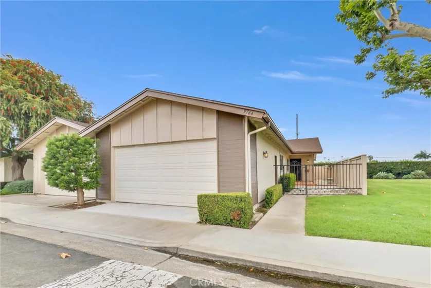 9766 Verde Mar Drive photo 2