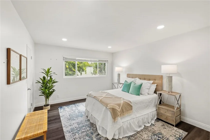 18683 Maplewood photo 23