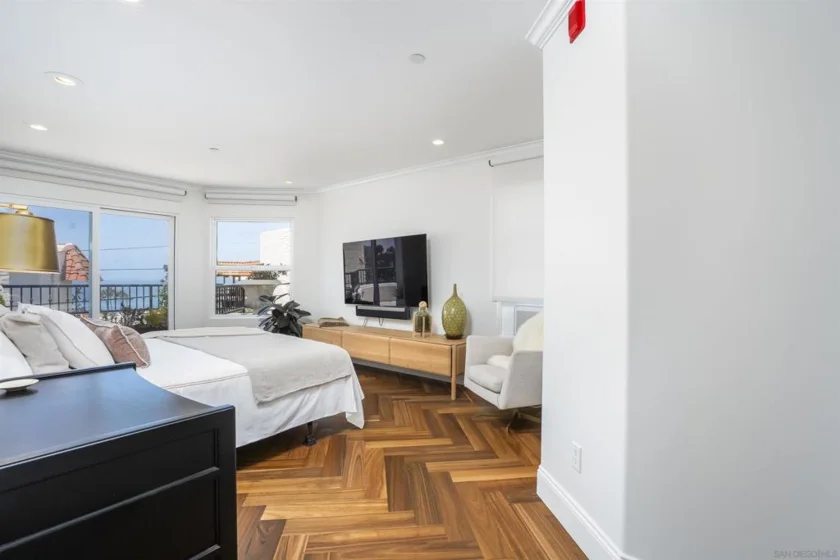 848 Prospect Street #Suite C photo 20