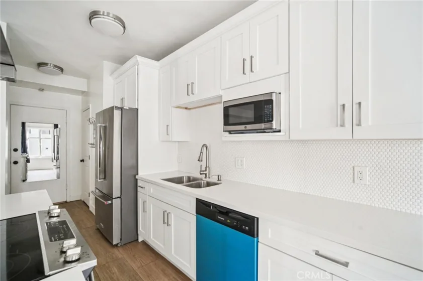 140 Linden #356 photo 24