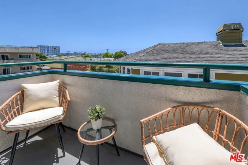 245 Hollister Avenue #1 photo 18