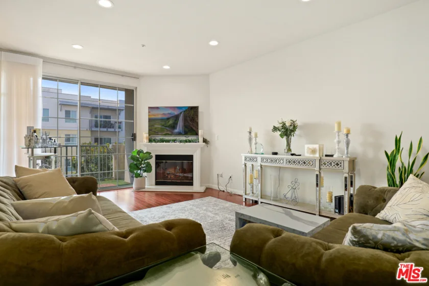 6922 Knowlton Place #202 photo 1