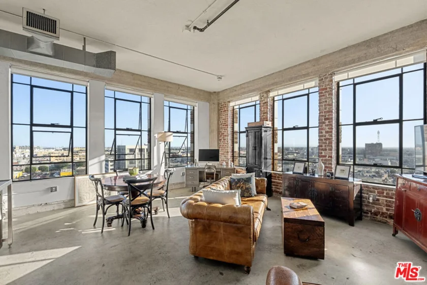 315 E 8th Street #1004 photo 1