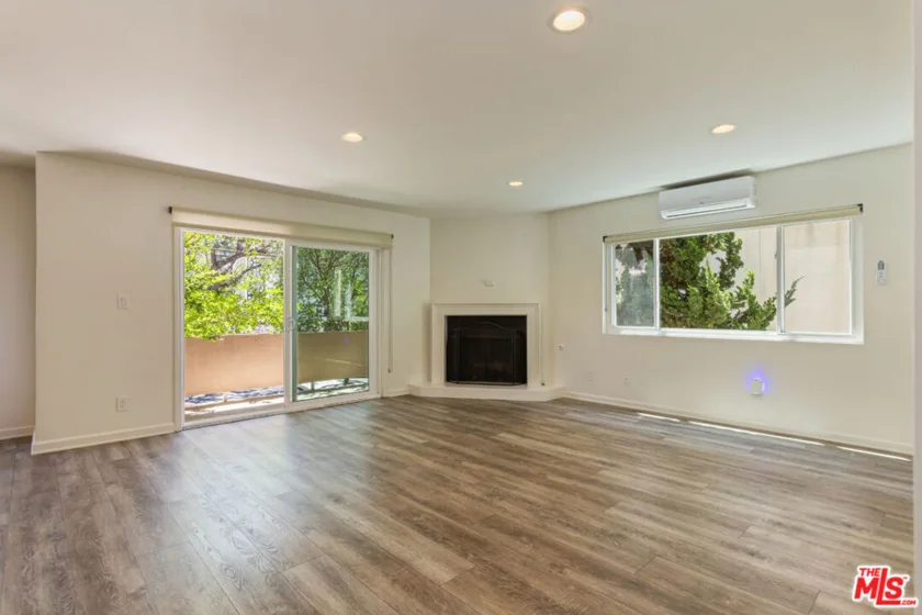 1955 Tamarind Avenue #2 photo 18