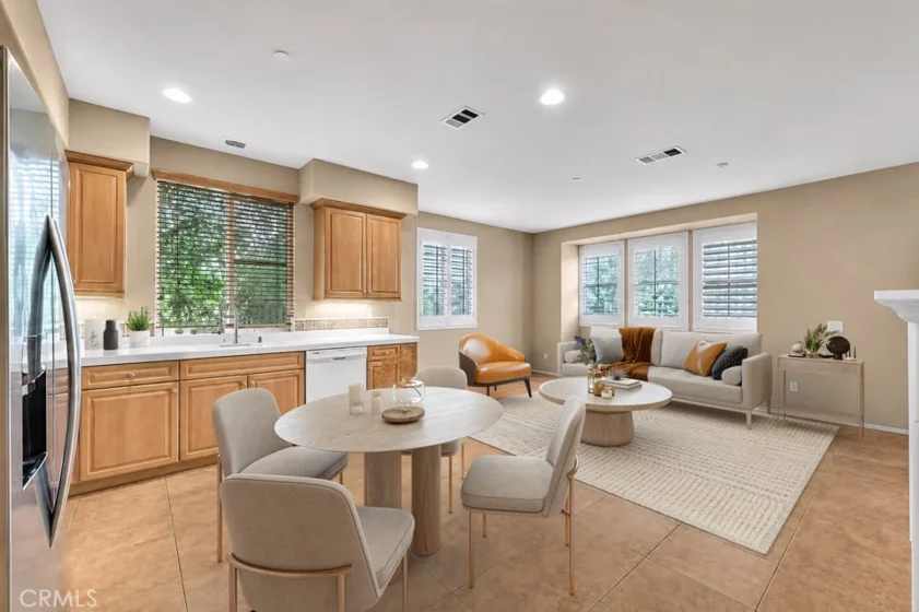 284 Tustin Field Drive photo 3