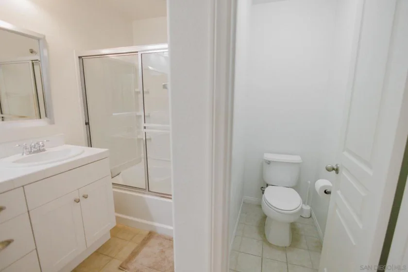 810 Harbor Cliff Way #230 photo 39