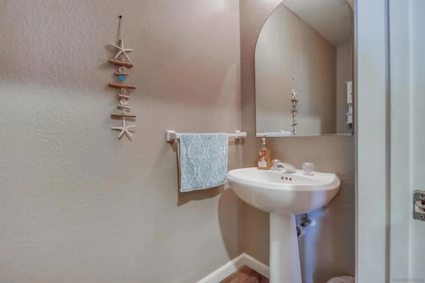 1362 Seacoast Drive #F photo 32
