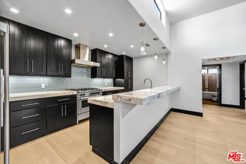 9025 Keith Avenue #302 photo 6