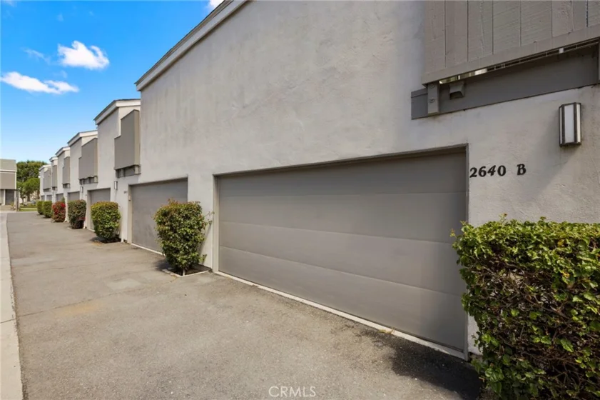 2640 W Segerstrom Avenue #B photo 1