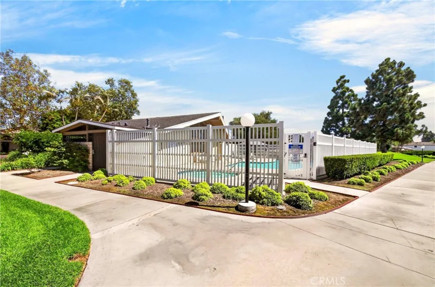 12114 Stonegate Lane photo 40