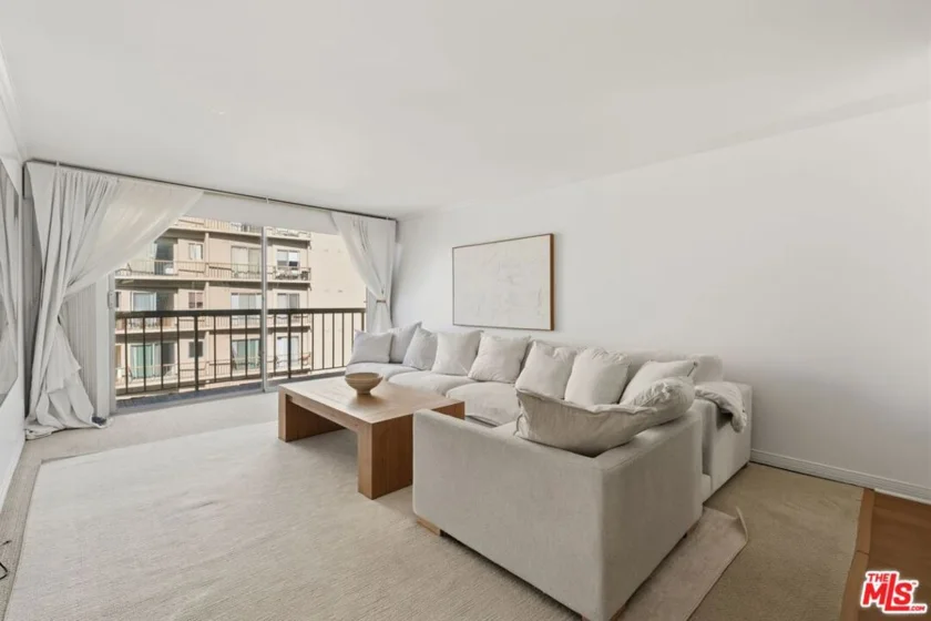 10751 Wilshire Boulevard #1206 photo 2