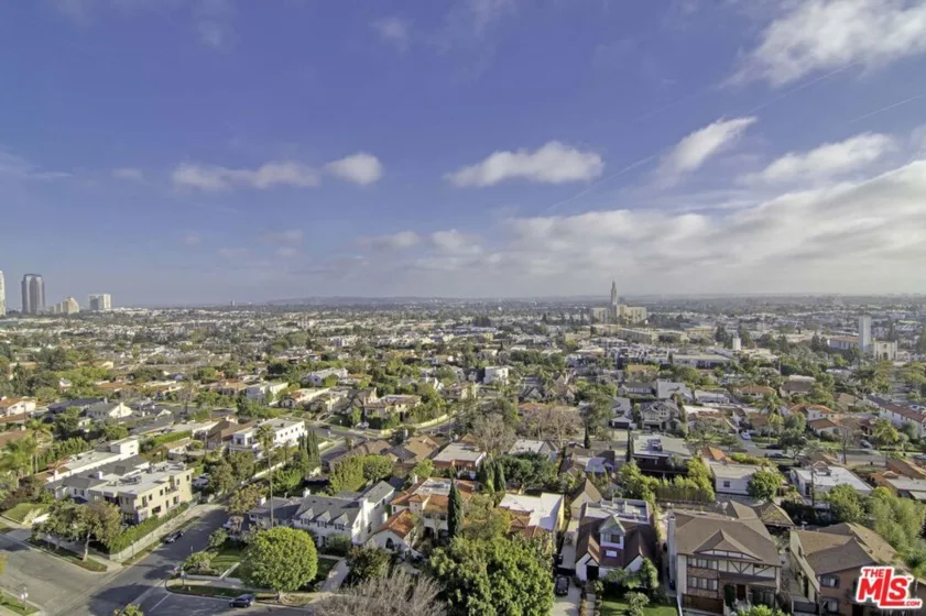 10724 Wilshire Boulevard #1501 photo 20