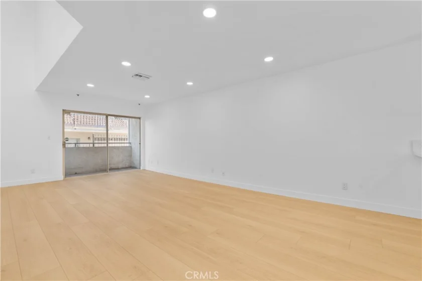6036 Hazelhurst #c photo 9