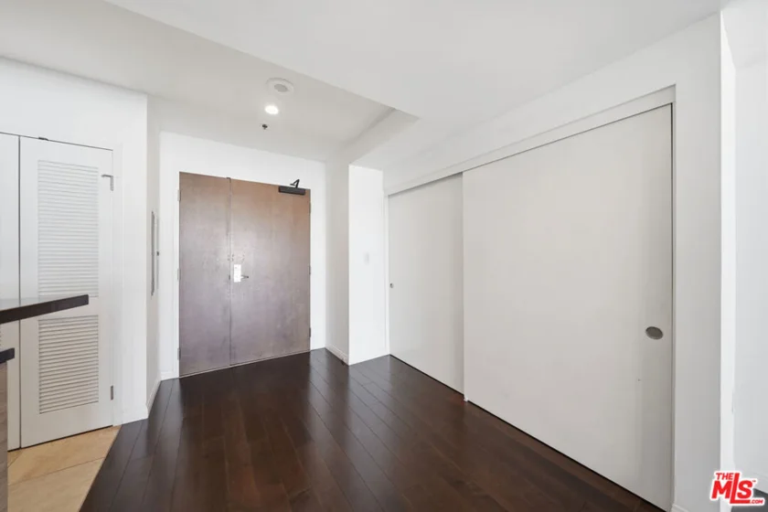 3785 Wilshire Boulevard #1607 photo 47