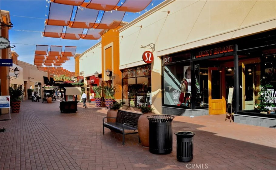 25 Vermillion photo 66