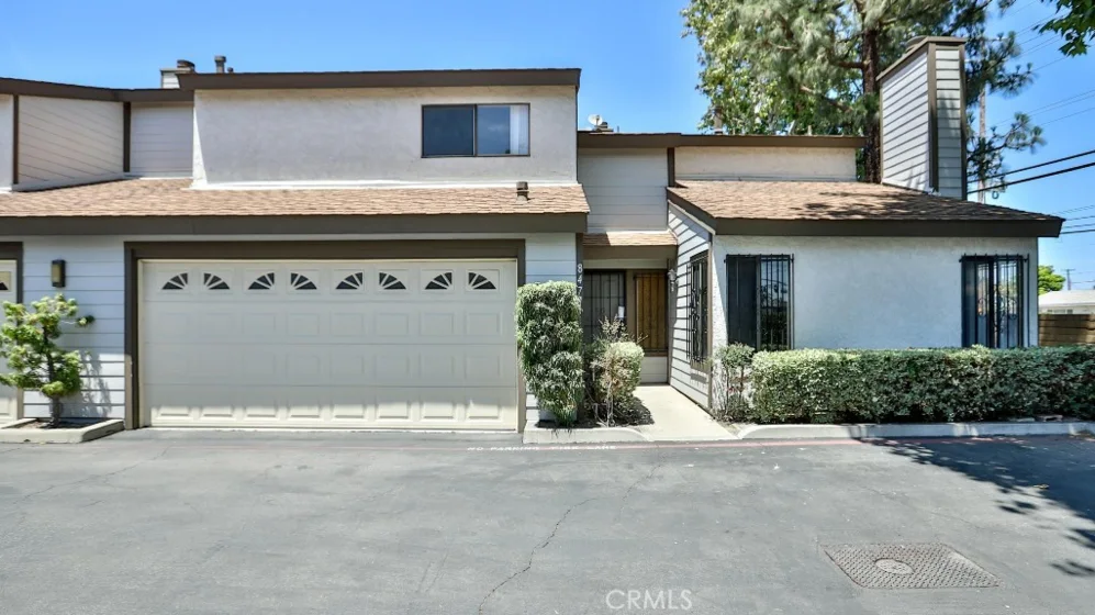 8471 Evergreen photo 1