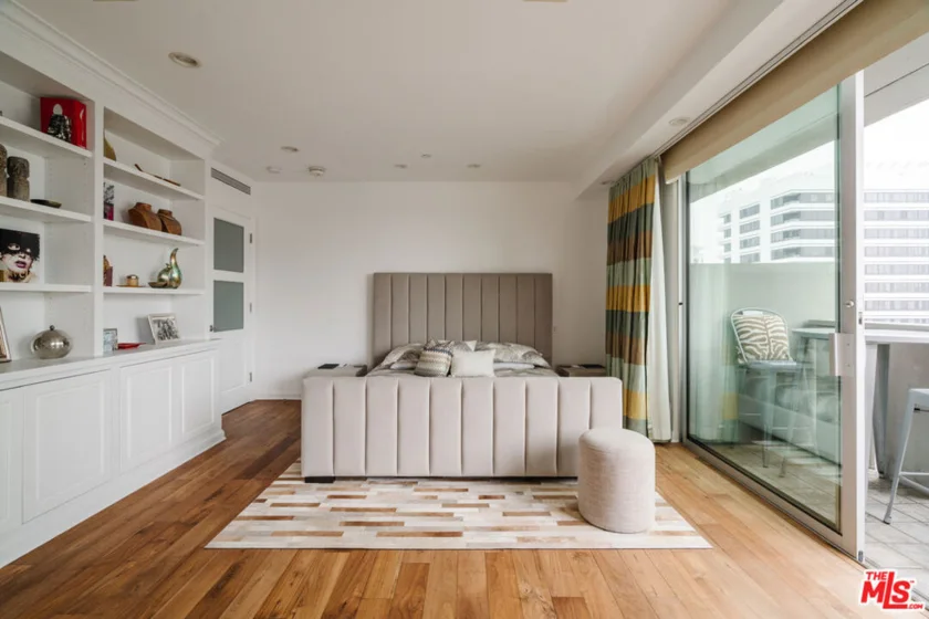 10375 Wilshire Boulevard #11H photo 11