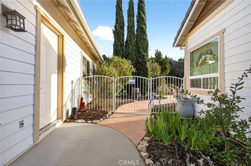 41275 Hacienda Drive photo 34